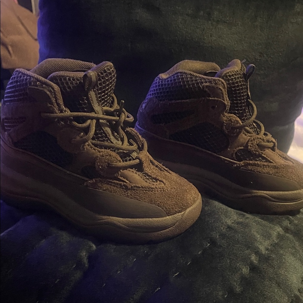 Yeezy Boots (Oil)